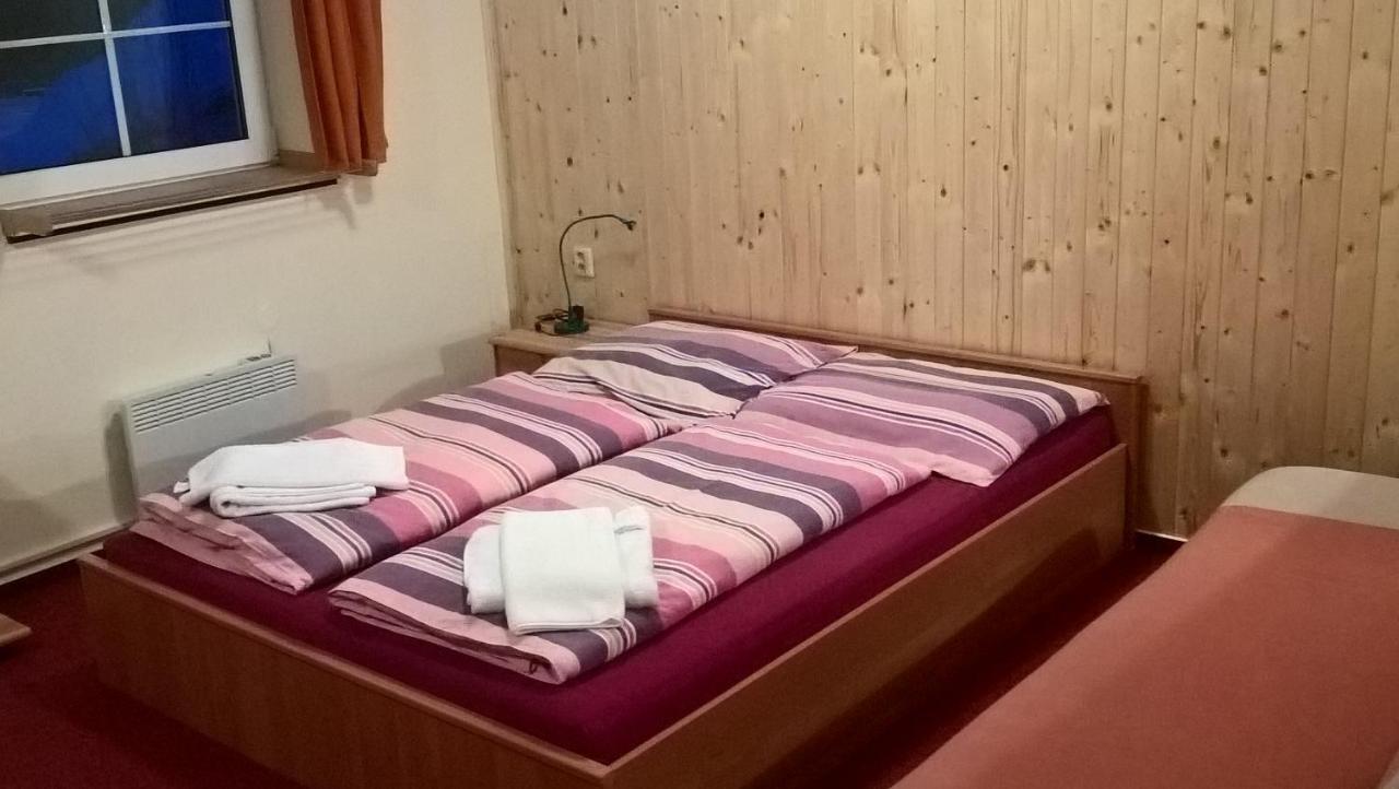 Studia Pod Lysou Apartment โรกีนีซ นัด ยีเซอโร ภายนอก รูปภาพ